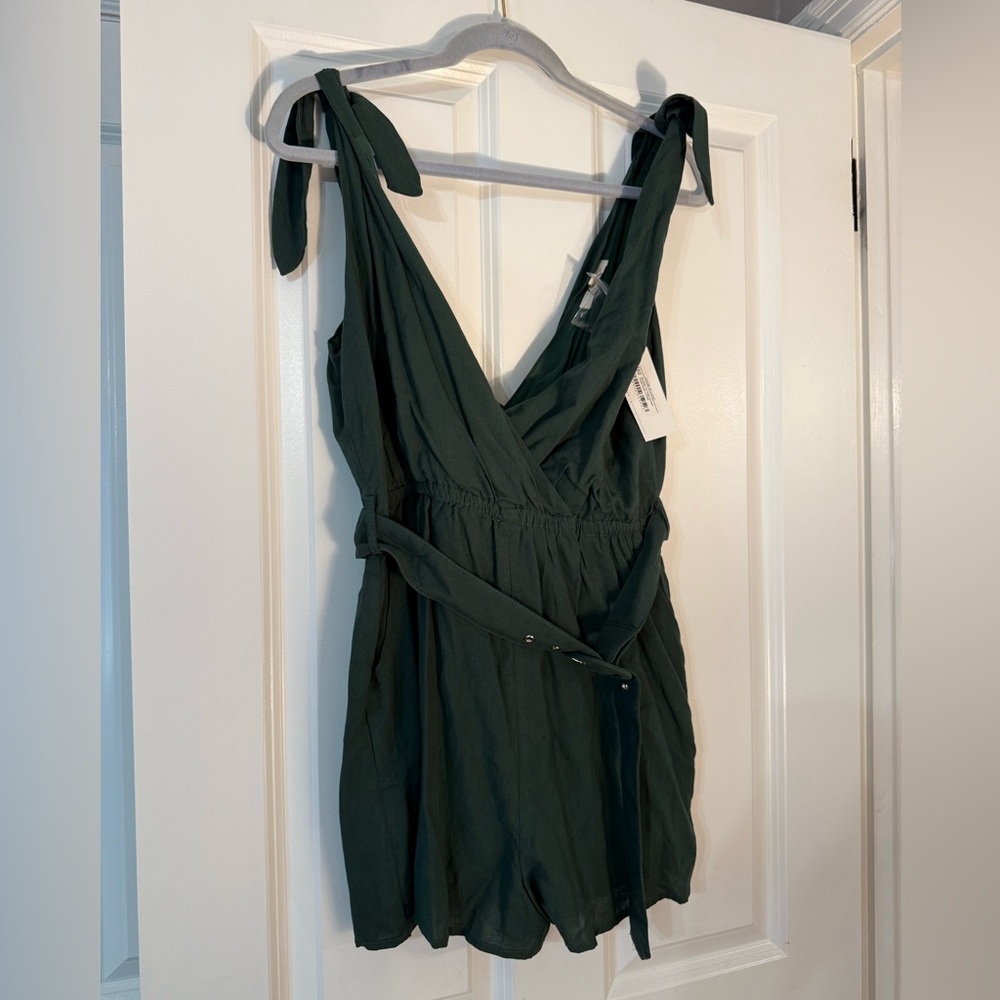 Le Lis Forest Green Romper NWT
